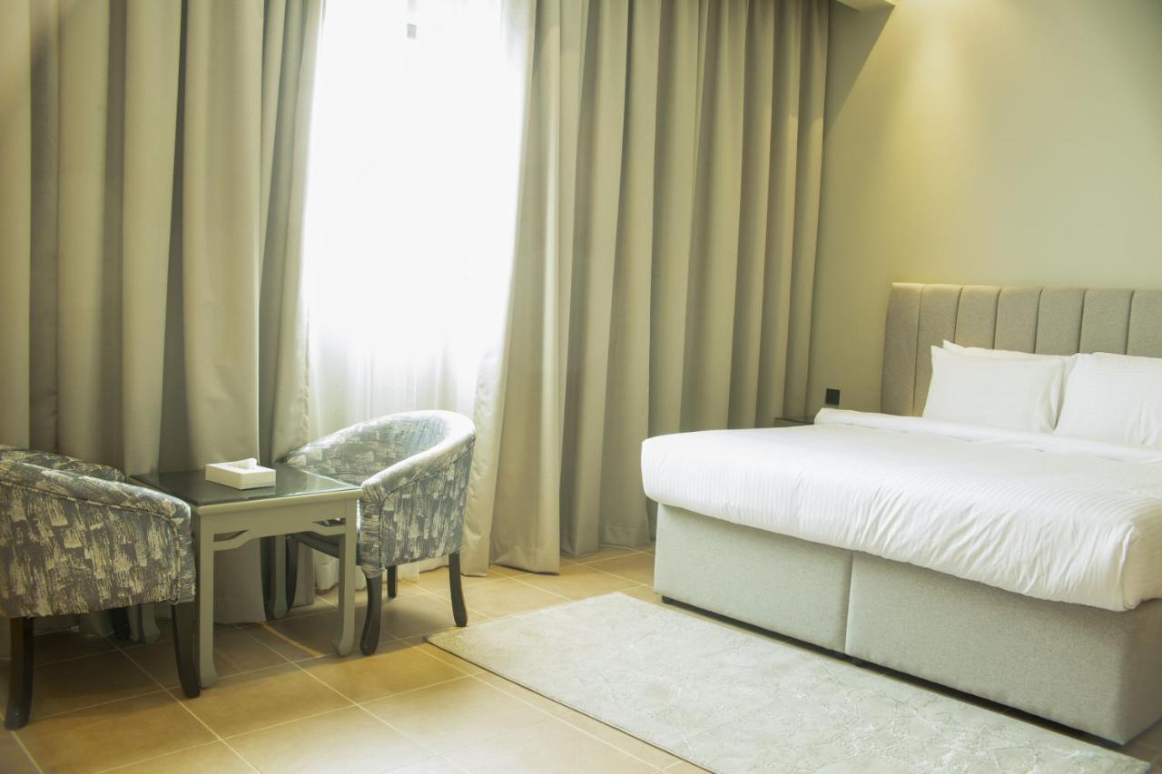 Infinity Tower Suites Wll Manama Eksteriør bilde